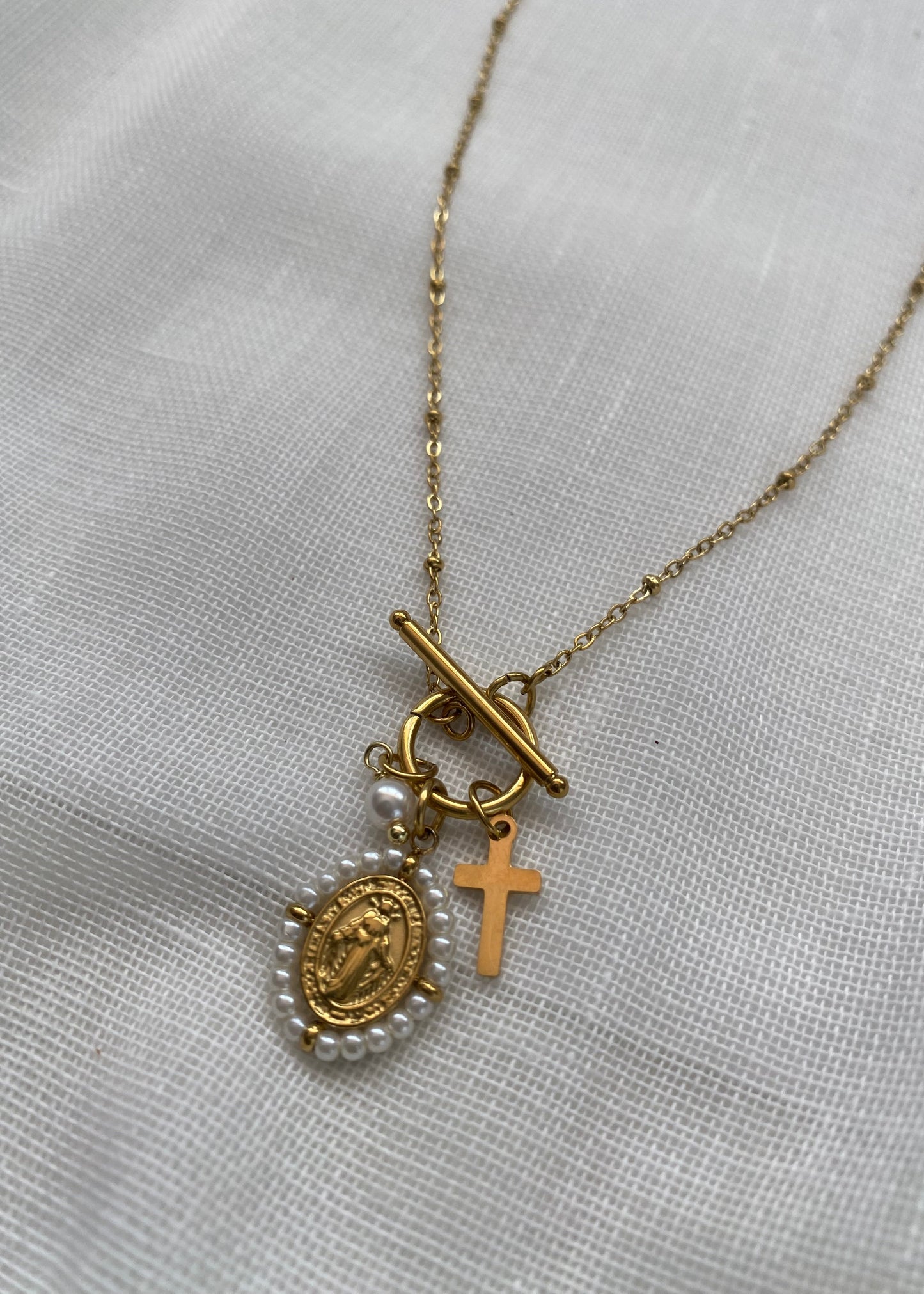 Collar con chapita