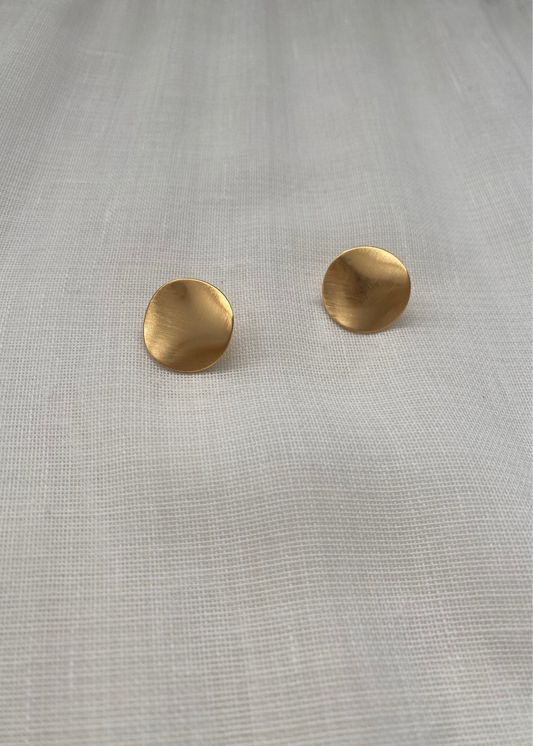 Pendientes achatados